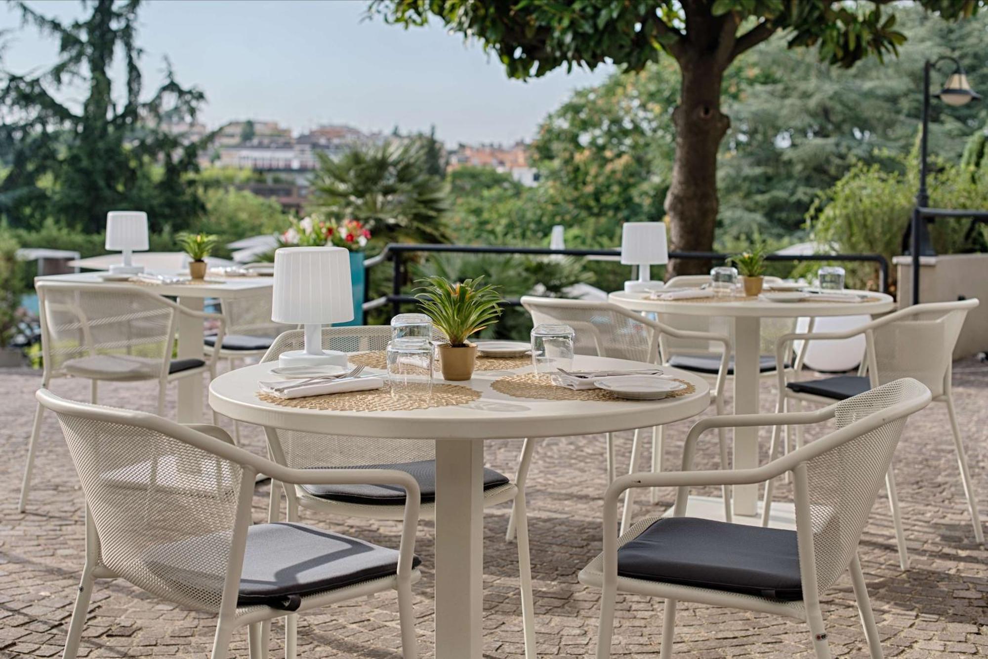NH Roma Villa Carpegna Esterno foto