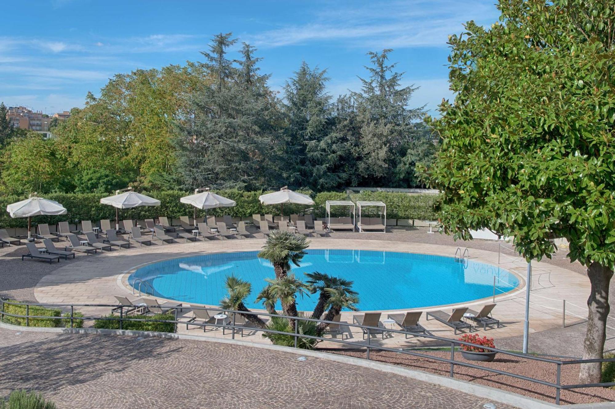 NH Roma Villa Carpegna Esterno foto